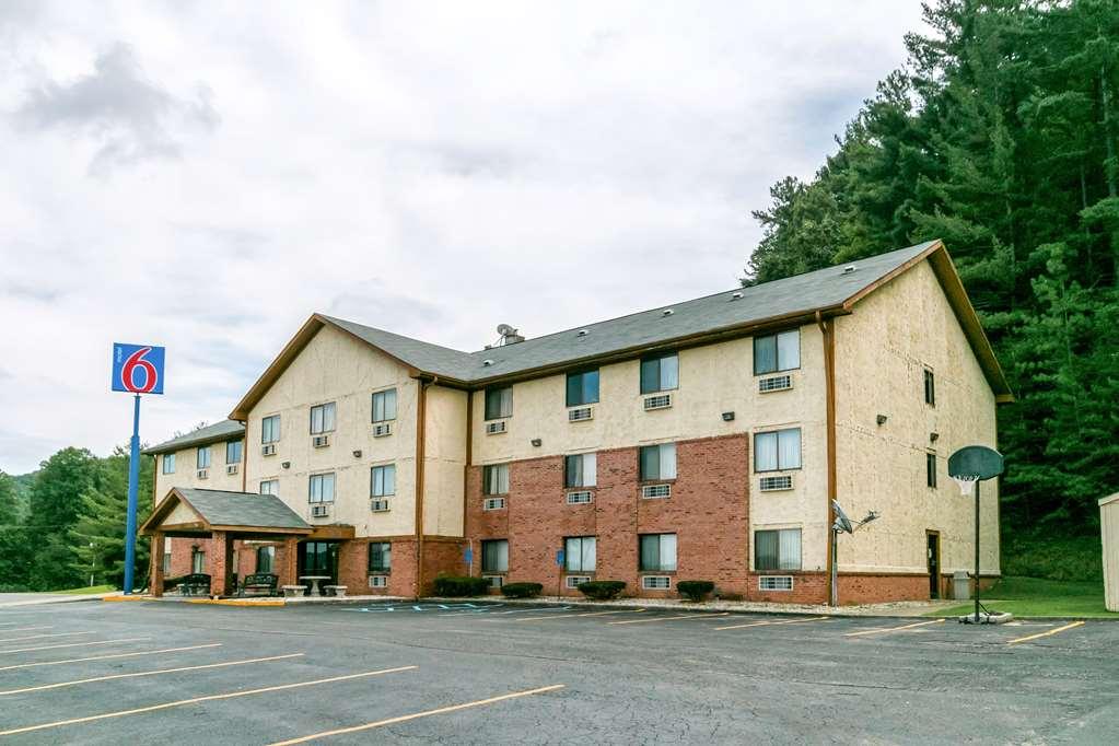 Motel 6 Morehead Exterior photo