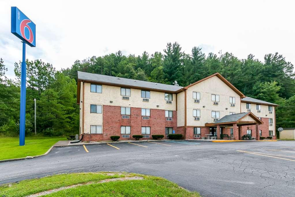 Motel 6 Morehead Exterior photo