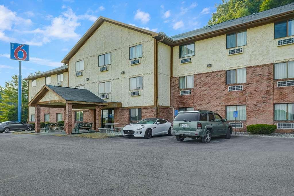 Motel 6 Morehead Exterior photo