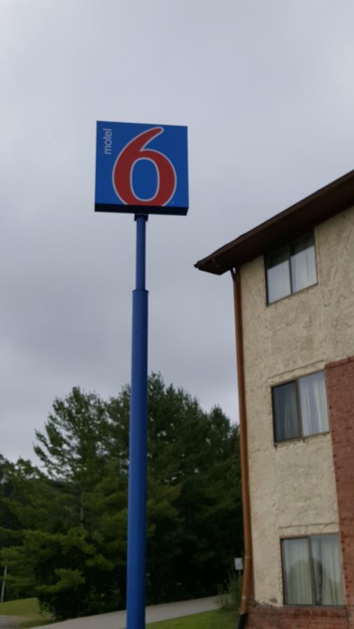 Motel 6 Morehead Exterior photo